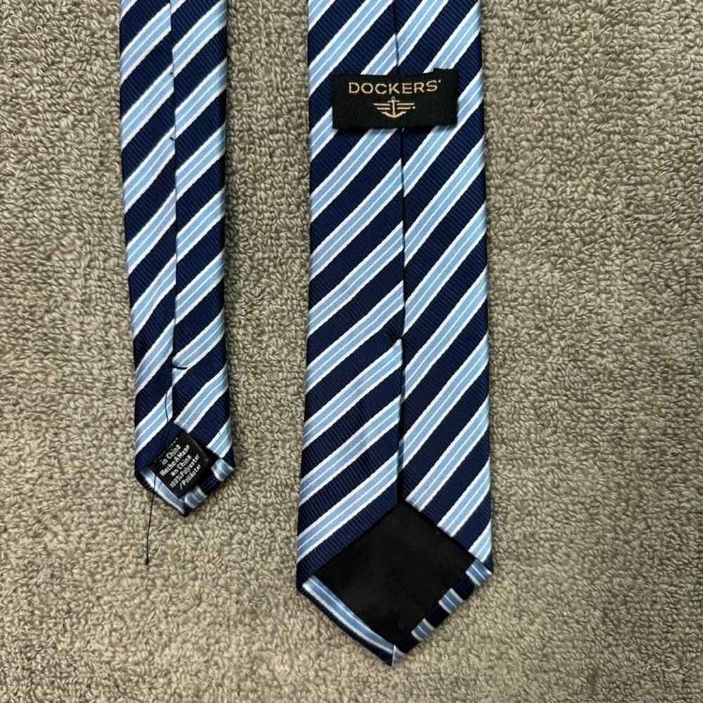 Dockers Mens Necktie Navy Blue Light Blue White Diagonal Striped Polyester Tie